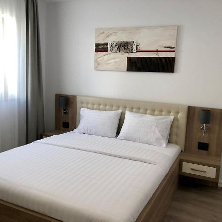 Modern And New Apartments In North Of Timisoara - Pnm Residence Dumbravita  Exteriör bild